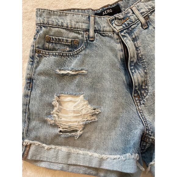 AERO high rise curvy mom, jean short Size 6. Distressed stone wash. - Picture 2 of 5